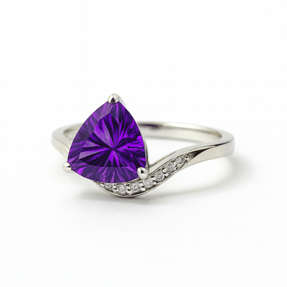 Amethyst Ring -Trillion-Cut  in  Silver 925